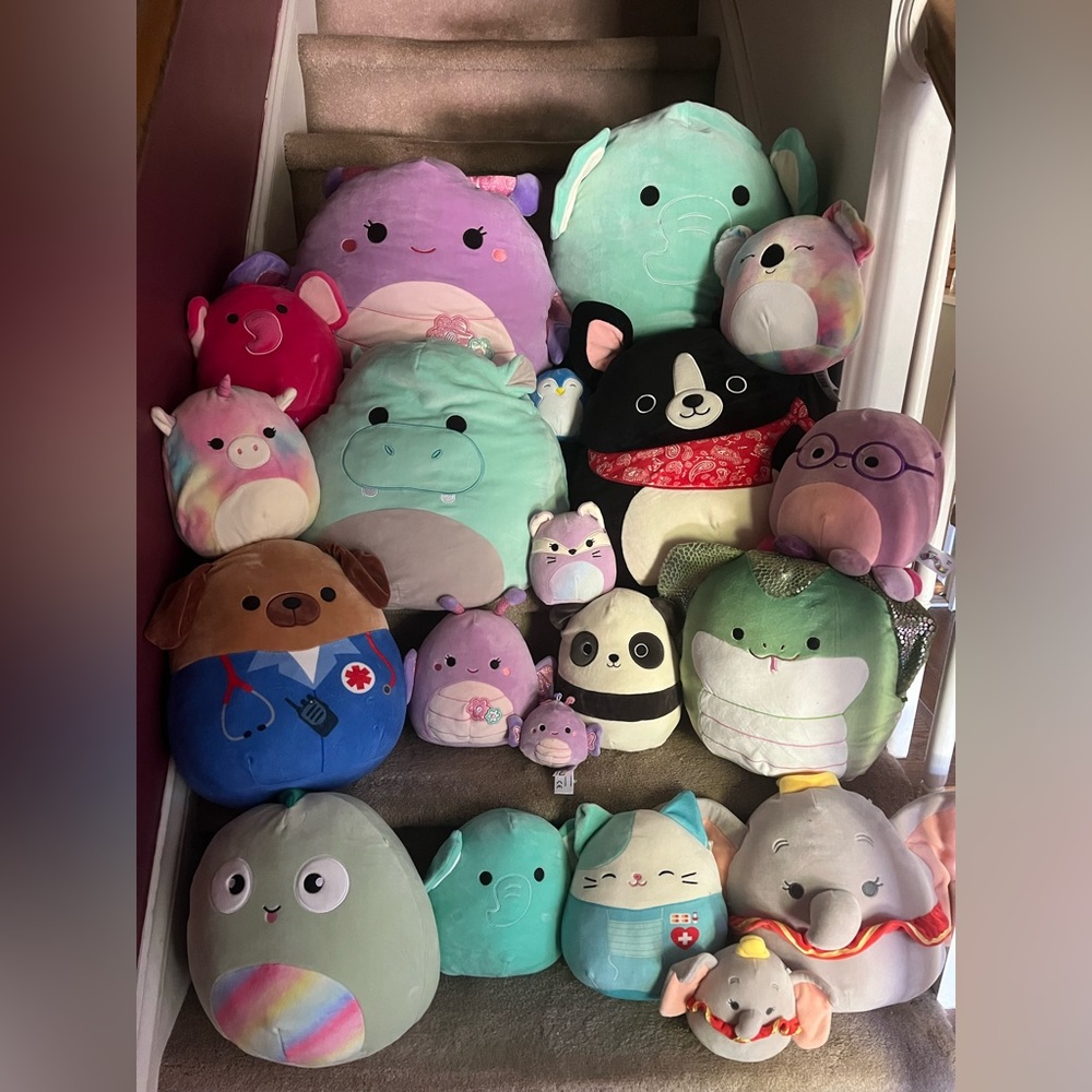 MYSTERY SQUISHMALLOW BUNDLE!